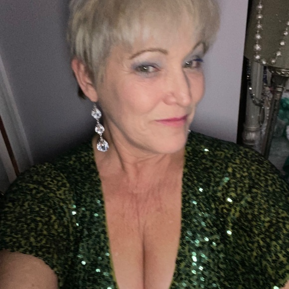 Meet your Posher, Sara - Picture 3 of 15